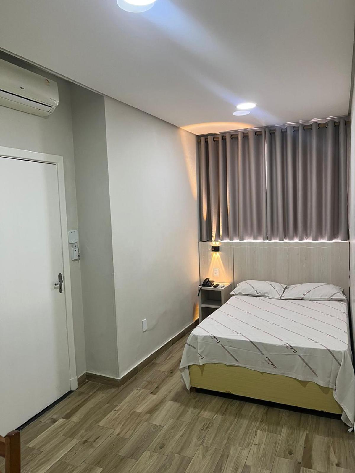 Hotel Salomao - Proximo A 25 De Marco, Bom Retiro, Bras E Rua Santa Efigenia, A 2 Minutos Do Mirante Sampa Sky E Pista De Skate Anhangabau São Paulo Eksteriør billede